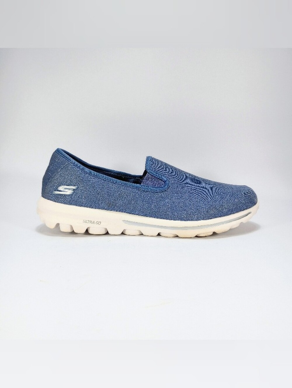 Skechers Go Walk Classic Basic Fun Womens 8.5 Blue Glitter Slip On Sneakers
